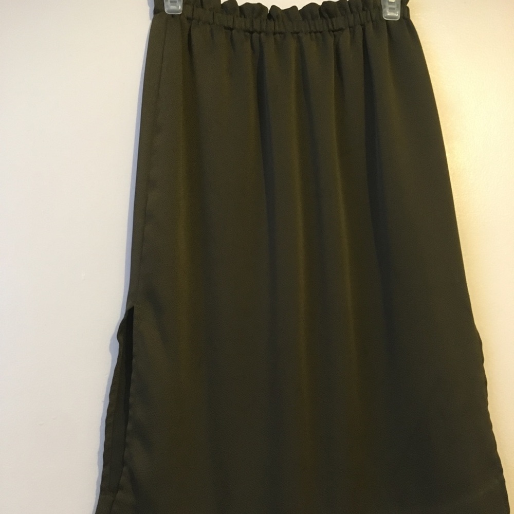 Midi satin skirt